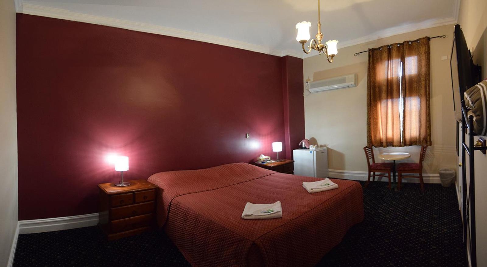 The Palace Hotel カルグーリー 部屋 写真